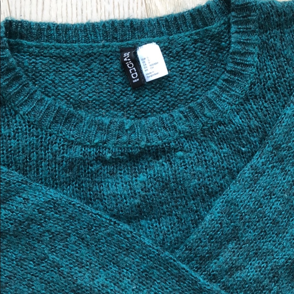 H&M Cropped Sweater - Picture 3 of 5
